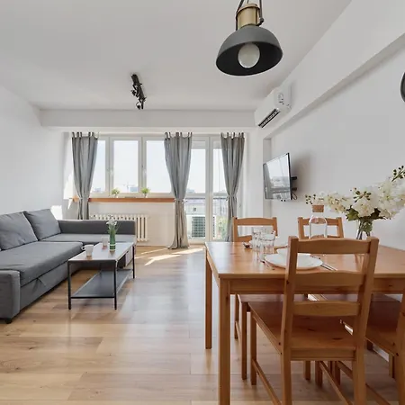 Cozy With Amazing View Of The By Renters * Breslavia