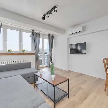 Apartman Cozy With Amazing View Of The By Renters Wrocław