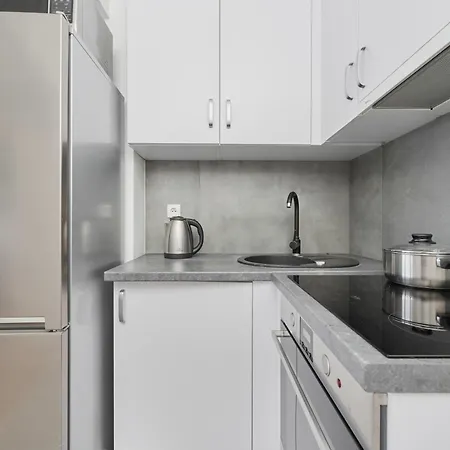 Cozy With Amazing View Of The By Renters Apartman *