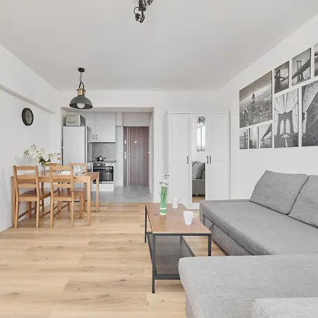 Cozy With Amazing View Of The By Renters Wrocław