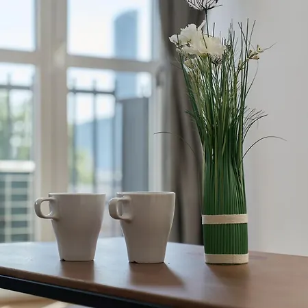 Cozy With Amazing View Of The By Renters Apartman *